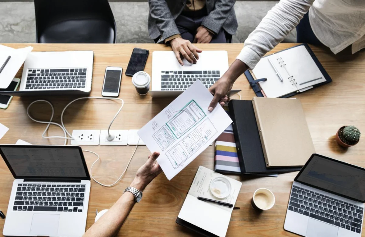 Práce, pobyt a „normalizace“: poctivý