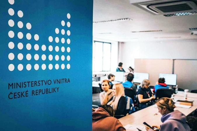 Zpráva: Ministerstvo vnitra ČR připravuje druhou vlnu získání speciálního dlouhodobého víza pro ukrajinské uprchlíky