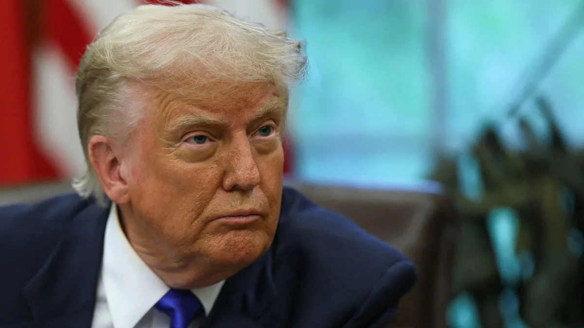 Ilustrace k článku: Trump zavádí 25% clo pro země obchodující s Íránem