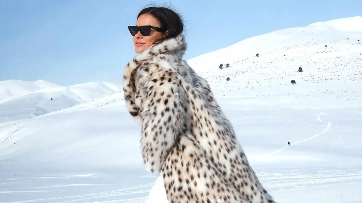 Ilustrace k článku: Sněžný leopard: Módní inspirace pro zimní sezónu
