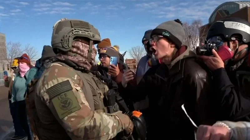 Zpráva: Minnesota a Illinois podávají žaloby proti Trumpově administrativě kvůli imigračním zásahům