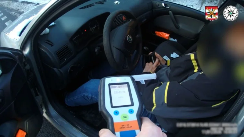 Zpráva: Řidič s 4,32 promile kličkoval po Blanensku, policie ho zadržela