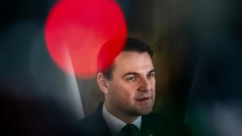 Zpráva: Macinka chce zrušit podporu školám na Ukrajině, Lipavský reaguje ostře