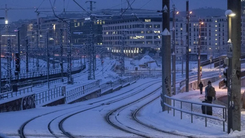 Zpráva: Německo čelí chaosu v dopravě kvůli sněhovým a námrazovým podmínkám