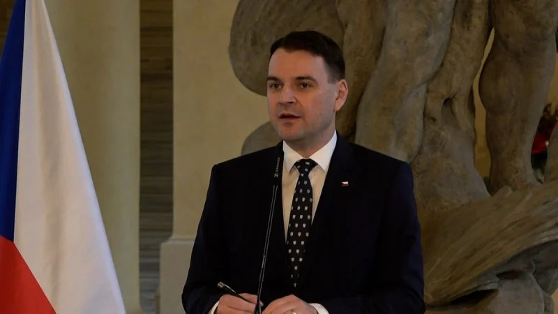 Zpráva: Česká diplomacie poskytne Ukrajině generátory v hodnotě milionů korun, oznámil Macinka
