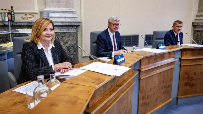 Zpráva: Doprava a sociální věci si polepší, obrana bude mít méně financí