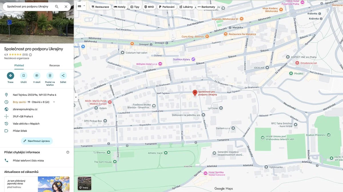 Ilustrace k článku: Okamurův dům označen jako Společnost pro podporu Ukrajiny na Google Maps