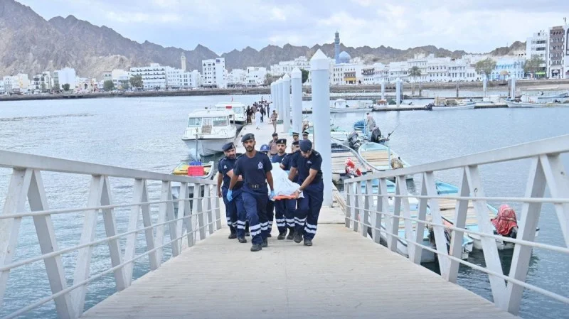 Zpráva: Při ztroskotání lodi v Ománu zahynuli tři francouzští turisté