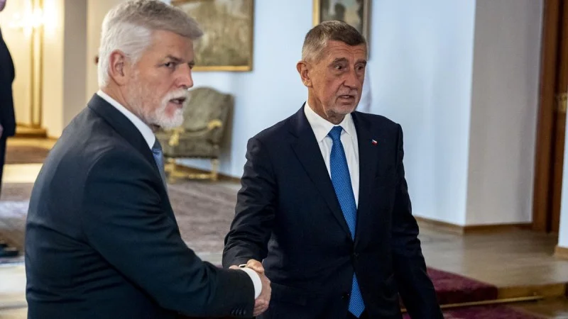 Zpráva: Politologové hodnotí vynechání schůzky na Hradě jako projev odporu vůči prezidentovi