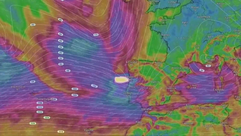 Zpráva: Bouře Joseph přinese do Portugalska až 14metrové vlny