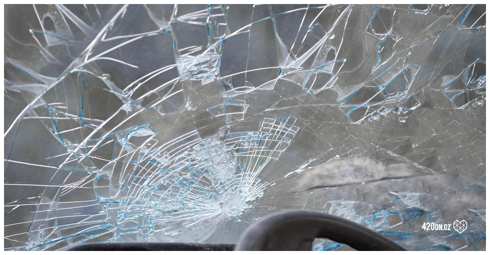 Иллюстрация к статье: Число погибших в ДТП в Чехии в 2025 году достигло рекордно низкого уровня