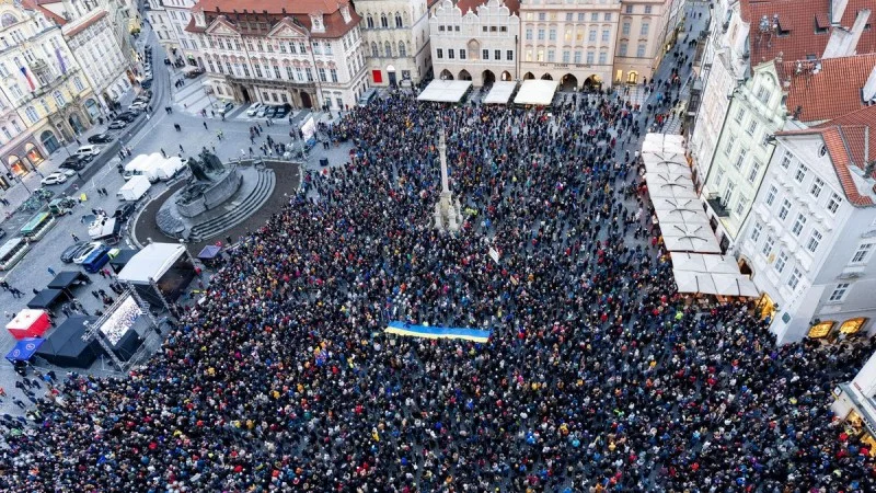 Zpráva: Milion chvilek organizuje demonstraci na podporu prezidenta Pavla