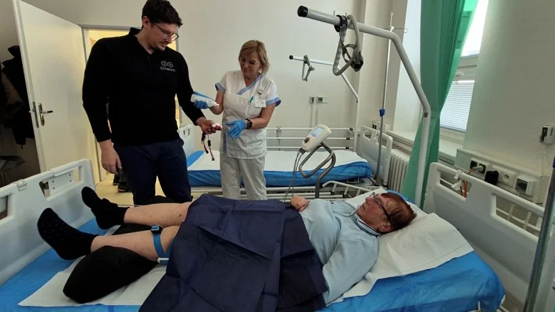 Zpráva: Revoluční terapie hyperaktivního močového měchýře: úspěšná stimulace nervu v podkolenní jamce