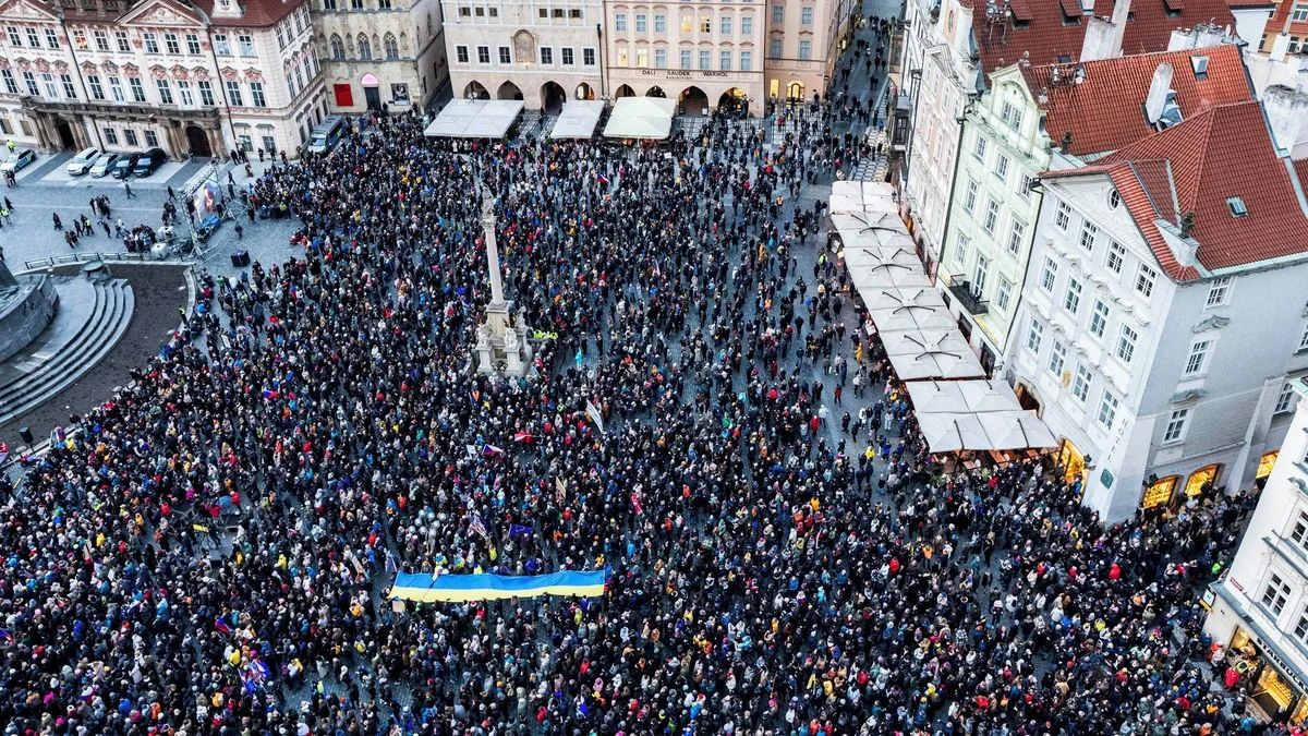 Ilustrace k článku: Demonstrace na podporu prezidenta Pavla se chystá na neděli