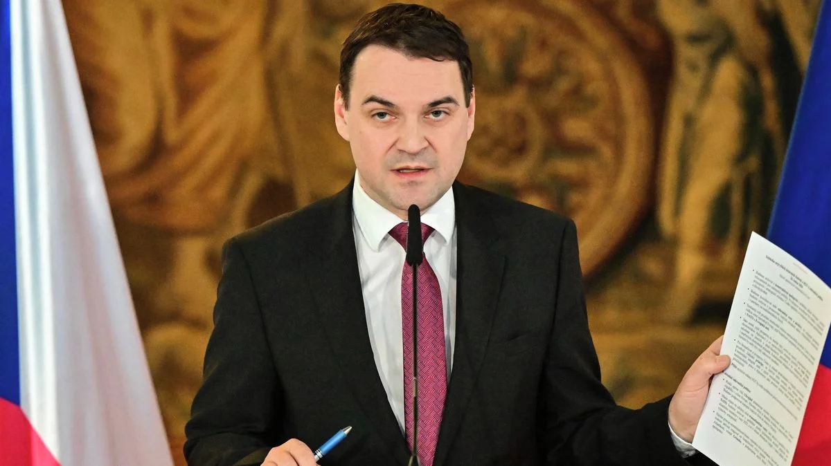 Ilustrace k článku: Petr Macinka a prezident Pavel: Konflikt, který je třeba vyřešit