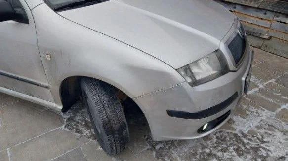 Zpráva: Zloděj s hašišem kradl mezi Prahou a Jihlavou, policisté ho zadrželi po pronásledování