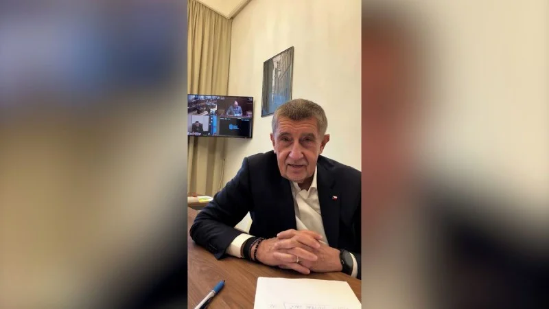 Zpráva: Babiš kritizuje platy vojenských pilotů, jejichž mzdy jsou o polovinu nižší než u dopravních