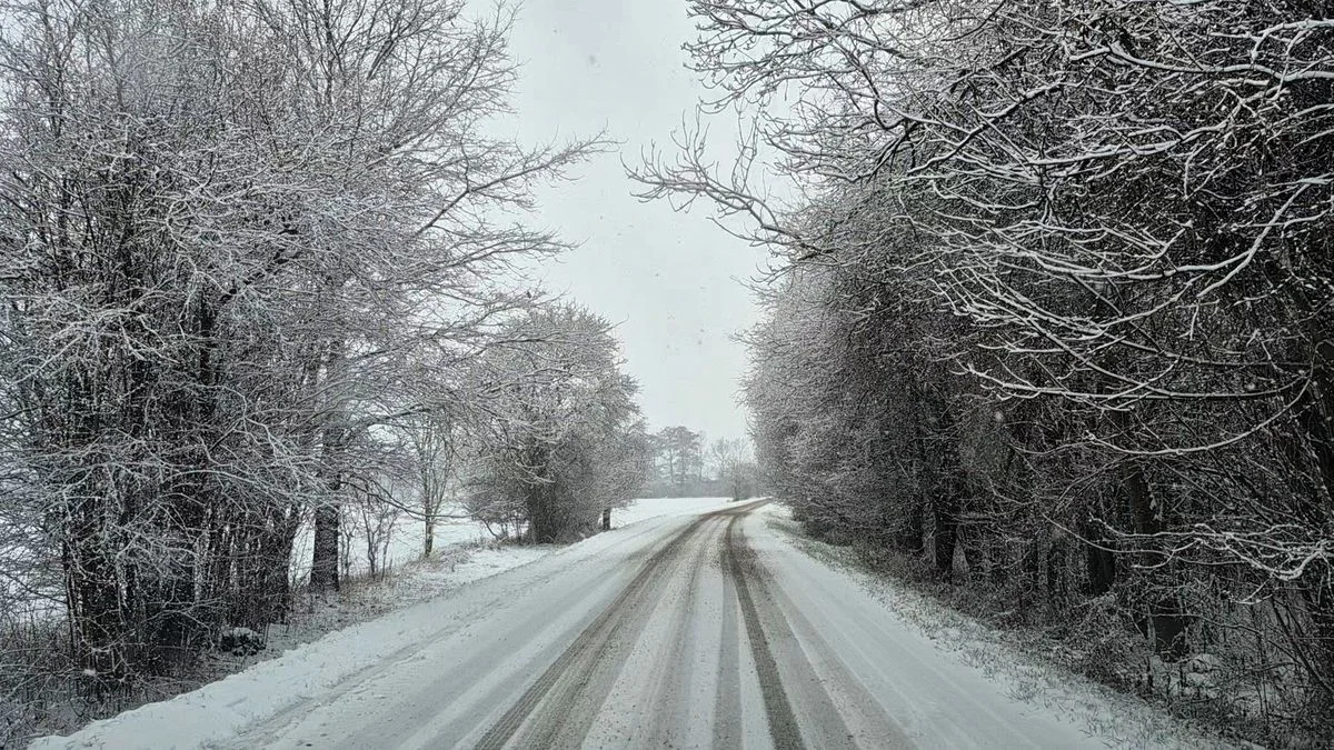 Ilustrace k článku: Na Rakovnicku havarovala cisterna, uniklo 8 tisíc litrů pohonných hmot