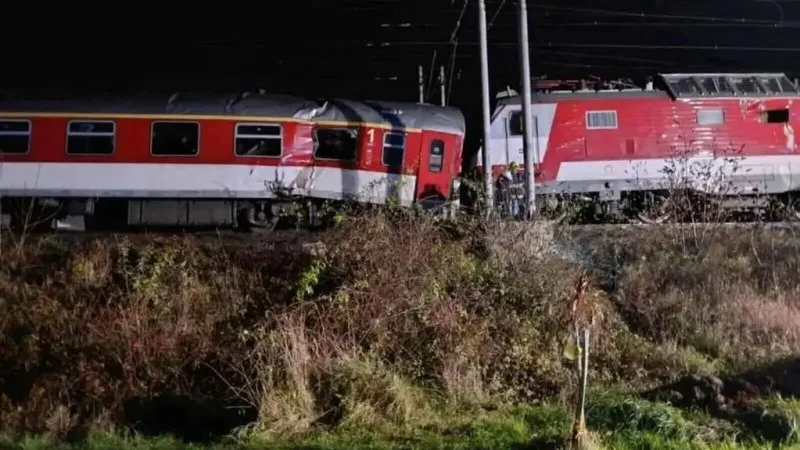 Zpráva: V Bratislavě se rychlíky míjely na jedné koleji, nehoda se naštěstí nekonala