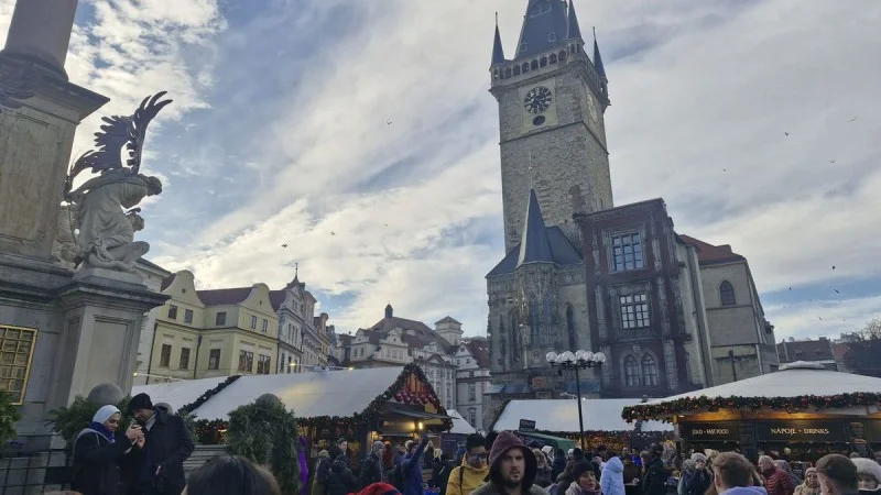 Zpráva: Podvodníci v Praze: Oběti přicházejí o peníze a lukrativní prostory