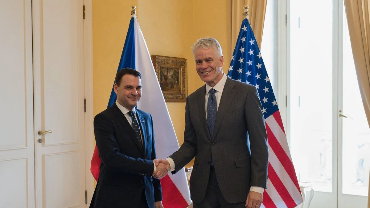 Ilustrace k článku: Macinku čeká v USA test kontaktů. Jaké možnosti má Babiš vůči Trumpovi?