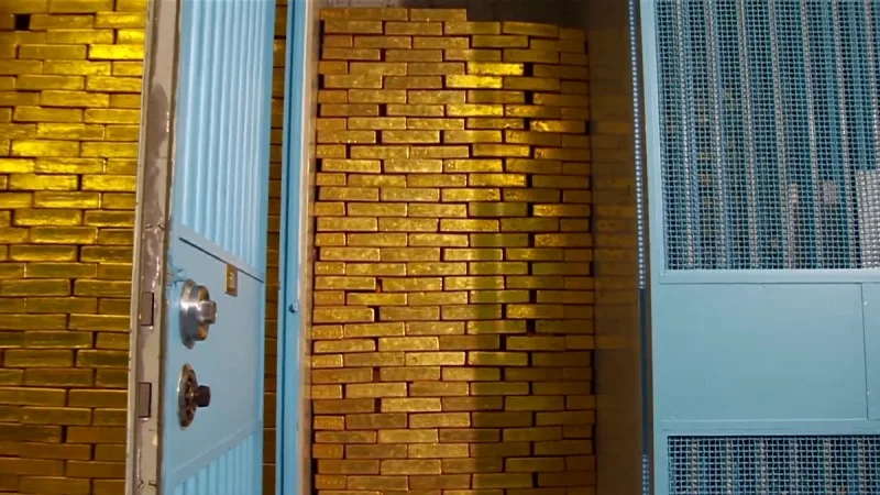 Zpráva: Ceny drahých kovů klesají: Zlato a stříbro zažívají historický propad