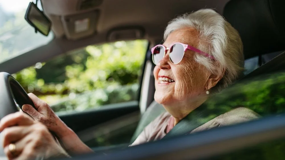 Ilustrace k článku: Změna v pravidlech pro řidiče nad 65 let: povinná lékařská prohlídka až od 70