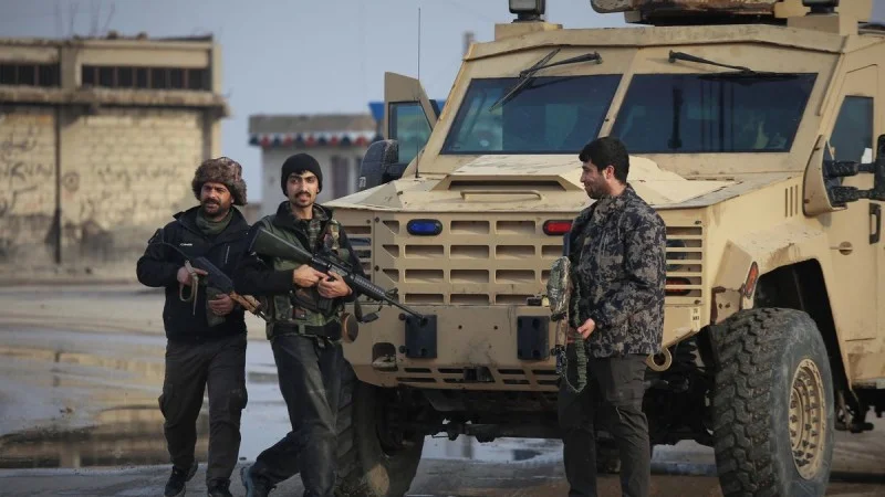 Zpráva: Kurdové v Sýrii ztrácí autonomii, vládní jednotky převzaly kontrolu