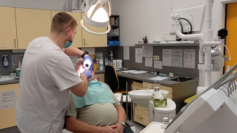 Zpráva: Zubní pohotovosti v Česku: V menších městech se stávají nedostatkovým zbožím