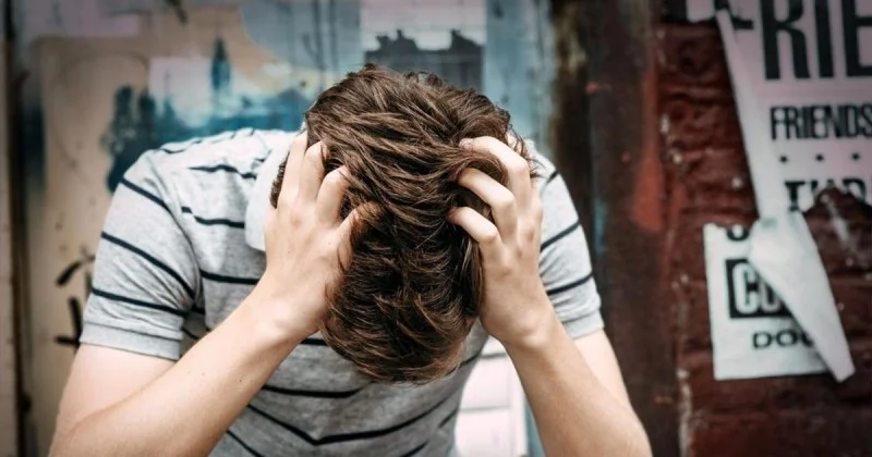 Zpráva: Pětina dospívajících se věnuje sebepoškozování, učitelé jsou na řešení nepřipravení