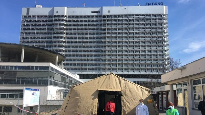 Zpráva: Fakultní nemocnici Brno hrozí vysoké požární nebezpečí, zjistili hasiči