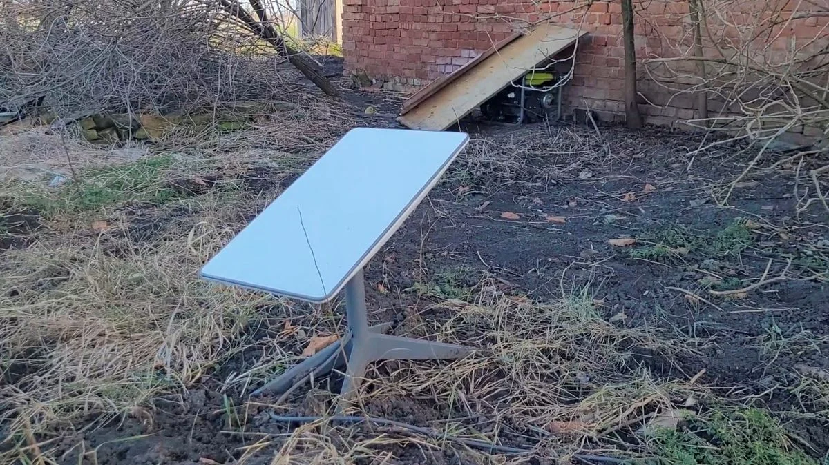 Ilustrace k článku: Ukrajina zahájila ověřování terminálů Starlink, cílem je zastavit ruské drony