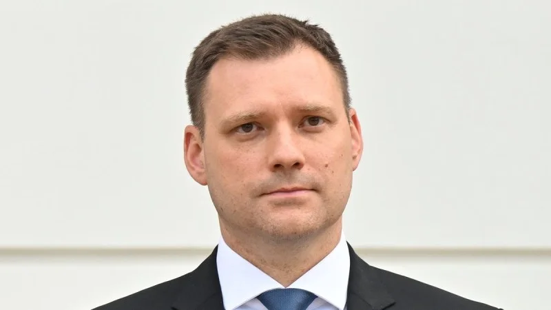 Zpráva: Cesta na Kypr: Turek poletí slovenským vládním speciálem s ministrem Tarabou