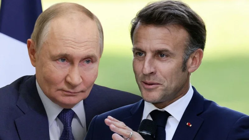 Zpráva: Macron: Pracujeme na obnovení kontaktů s Putinem