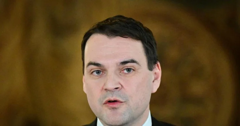 Zpráva: Nepřízeň počasí zhatila Macinkovu cestu do USA