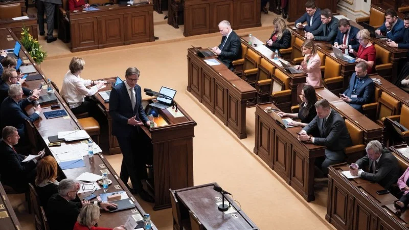 Zpráva: Babišova vláda odolala pokusu opozice o vyslovení nedůvěry