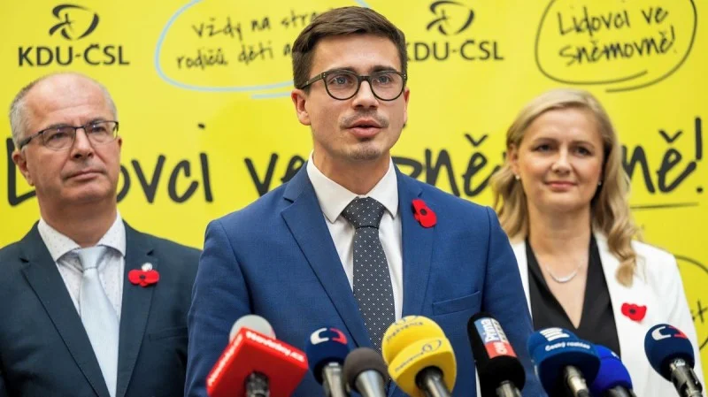 Zpráva: Jak oživit lidovce? Talíř navrhuje progresivní daň