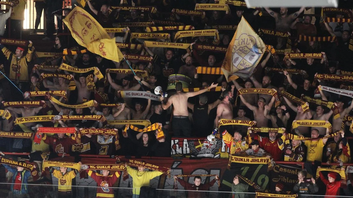 Ilustrace k článku: Fanoušci Dukly napadli slávisty v Jihlavě, mezi oběťmi byla nezletilá dívka