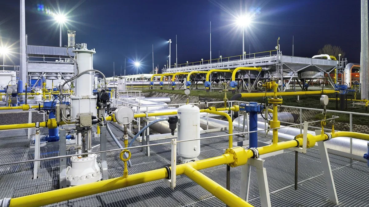 Ilustrace k článku: Křetínský úspěšně prodal dluhopisy za 12 miliard, zájem investorů byl enormní