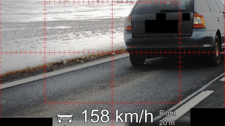 Ilustrace k článku: Řidič na Žatecku předjížděl policii rychlostí 158 kilometrů v hodině a přišel o řidičák