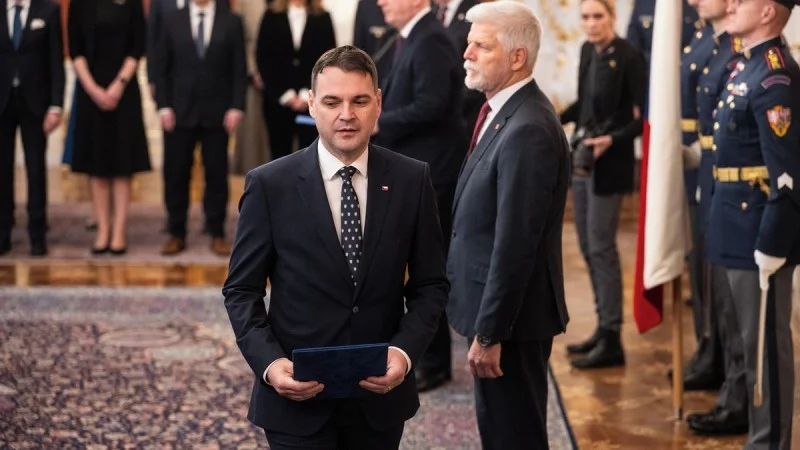 Zpráva: Petr Macinka a jeho spálené mosty: Politická izolace po bouřlivém vystoupení