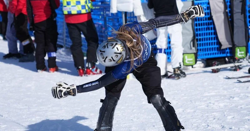 Zpráva: Ledecká bez medaile, Maděrová postoupila do semifinále paralelního obřího slalomu