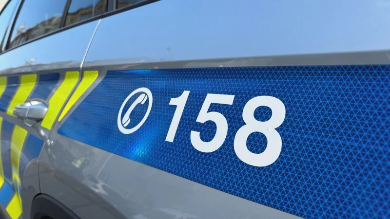 Zpráva: Senior vjel na Šumpersku do cesty kamionu, zemřel na místě