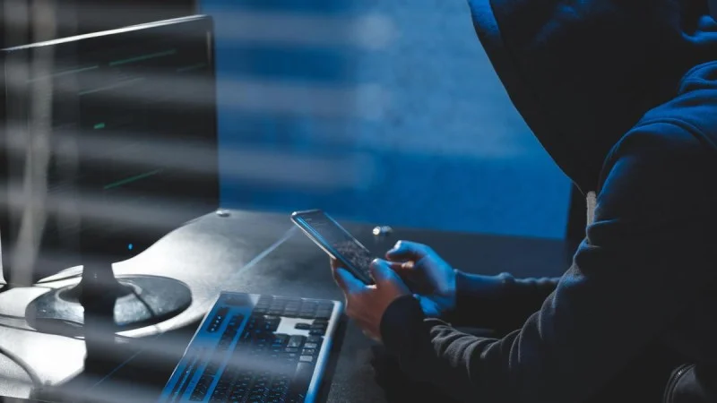 Zpráva: Nový způsob podvodu: Podvodníci využívají falešné aplikace k okradení klientů