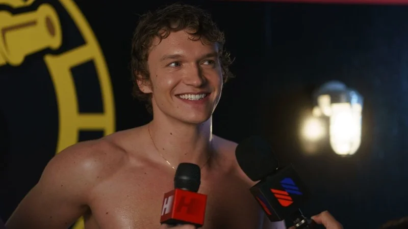 Zpráva: RECENZE: Ze Spalující rivality jihne srdce. Příběh o vášni mezi dvěma hokejisty dorazil na české obrazovky