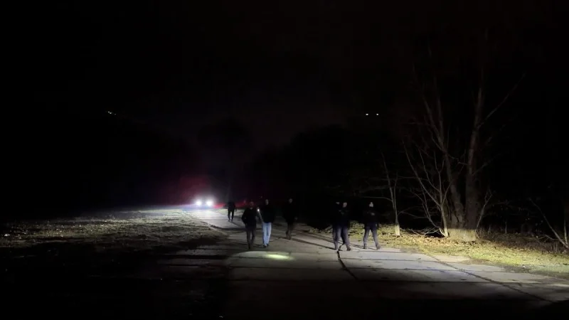 Zpráva: Pátrací akce v Ďáblickém háji v Praze ukončena. Dvanáctiletá dívka se našla