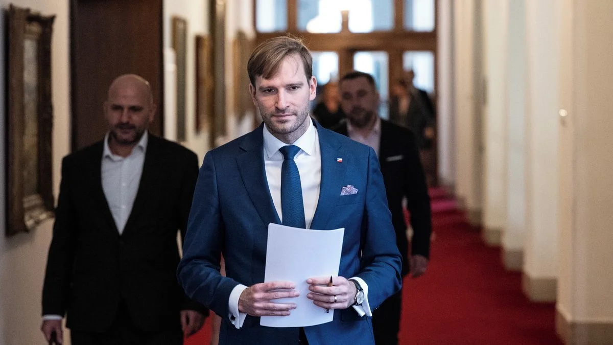 Ilustrace k článku: Ministr Vojtěch reaguje na podezření z neoprávněných implantací defibrilátorů v Olomouci