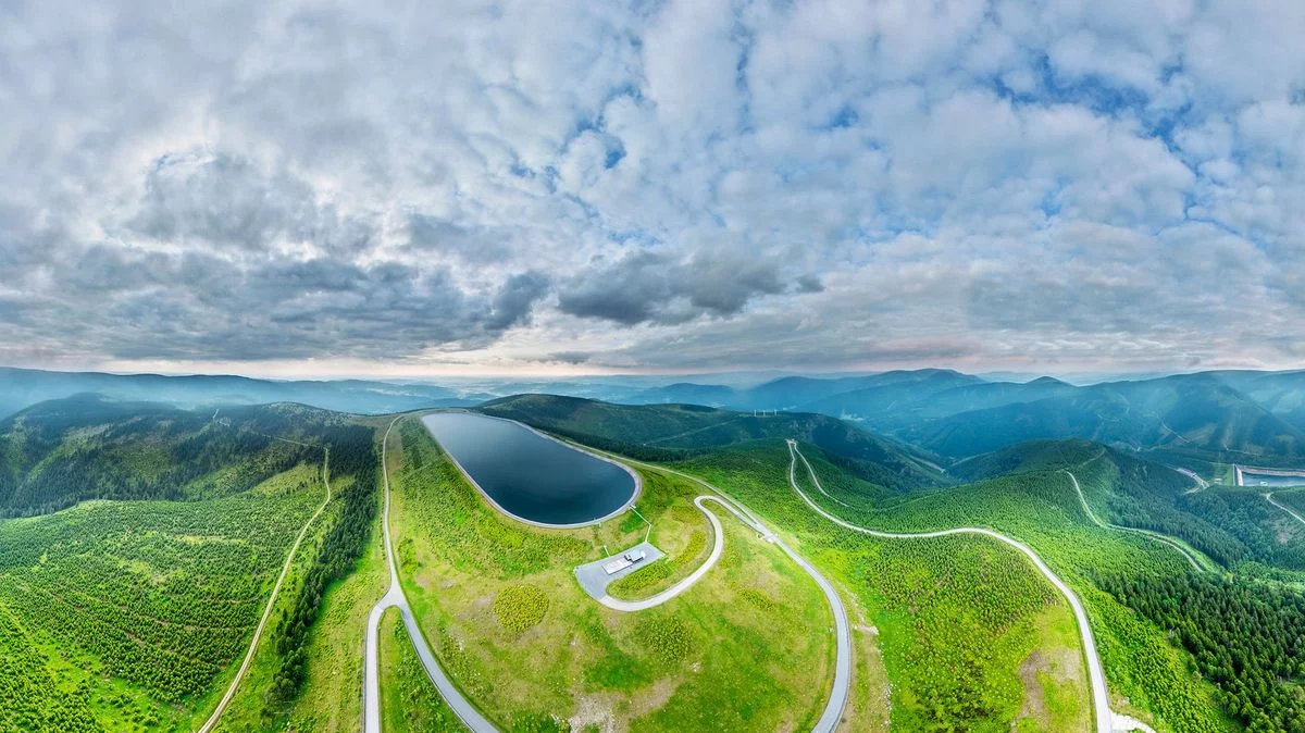 Ilustrace k článku: Chemie v energetice předehnala gravitaci: Baterie nyní dominují