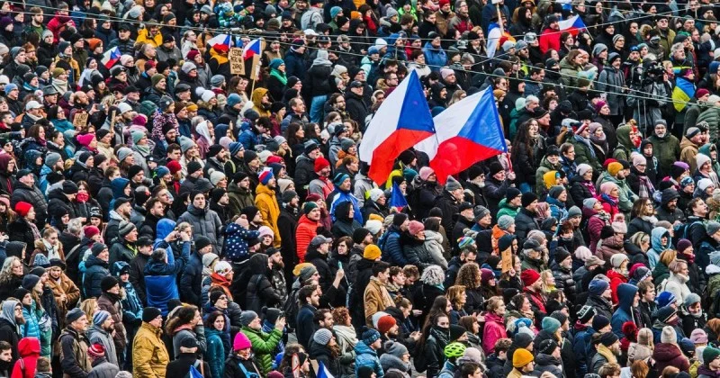 Zpráva: Demonstrace na podporu prezidenta Pavla se konají po celé ČR, Letná má stanovený termín