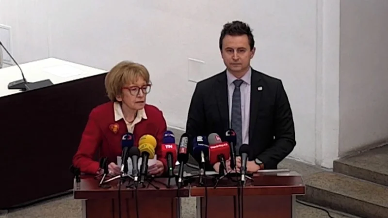 Zpráva: Výbor nedoporučil vydat Babiše a Okamuru k trestnímu stíhání